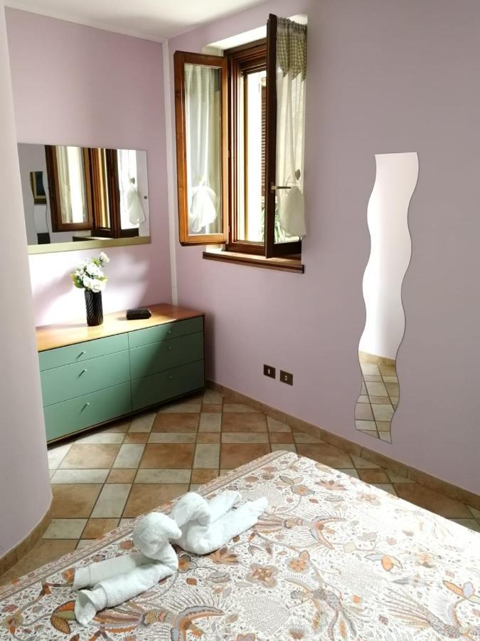 L'Antico Borgo, Un Mix Di Storia E Romanticismo Villa Lierna Bagian luar foto