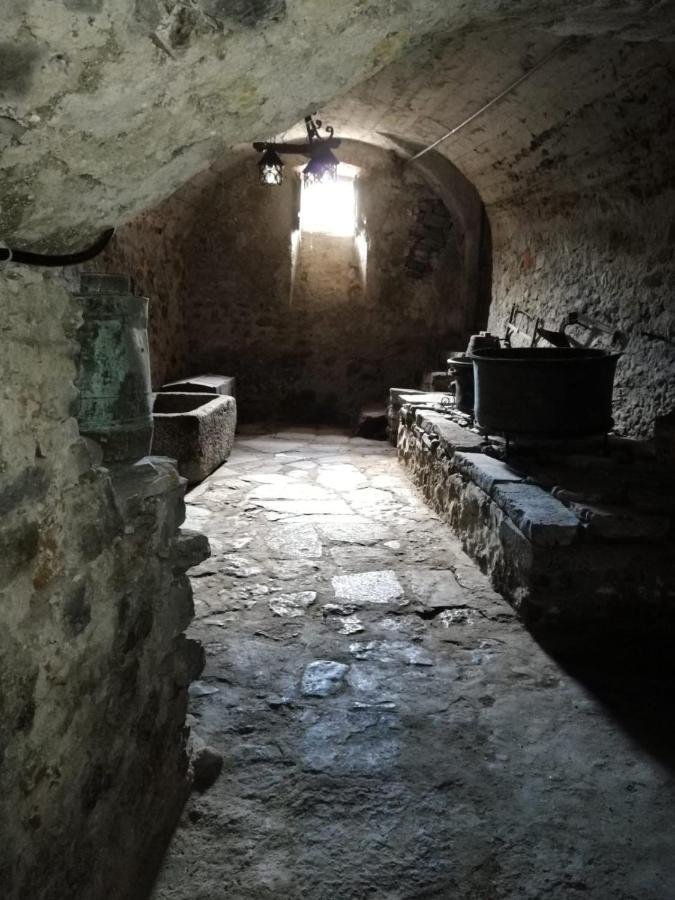 L'Antico Borgo, Un Mix Di Storia E Romanticismo Villa Lierna Bagian luar foto
