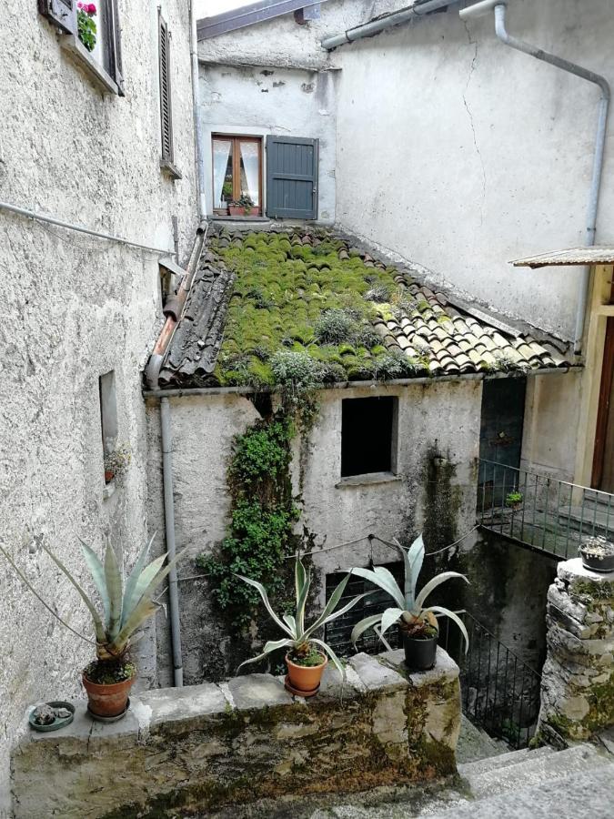 L'Antico Borgo, Un Mix Di Storia E Romanticismo Villa Lierna Bagian luar foto