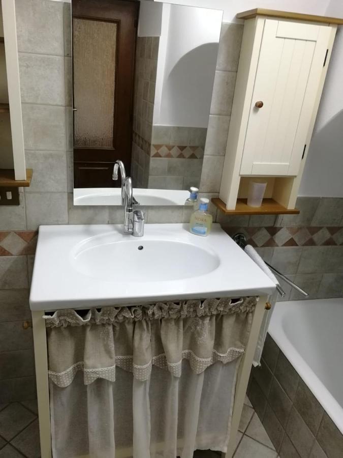 L'Antico Borgo, Un Mix Di Storia E Romanticismo Villa Lierna Bagian luar foto