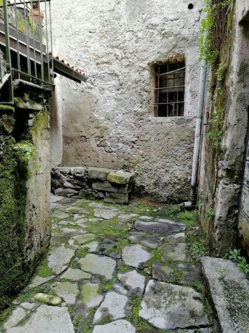 L'Antico Borgo, Un Mix Di Storia E Romanticismo Villa Lierna Bagian luar foto