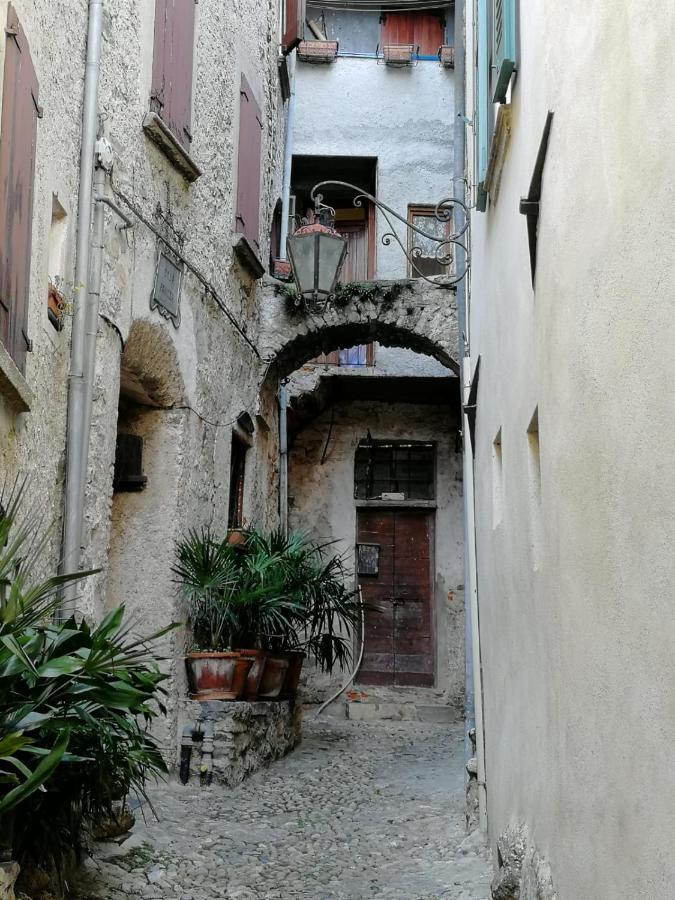 L'Antico Borgo, Un Mix Di Storia E Romanticismo Villa Lierna Bagian luar foto